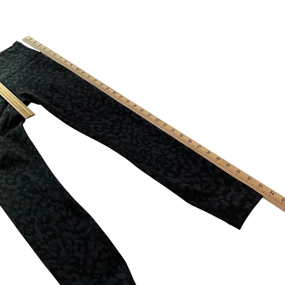 Lululemon Leggings Womens 2 Black Camo High Rise Lululemon Wunder Train Tight - Picture 10 of 11